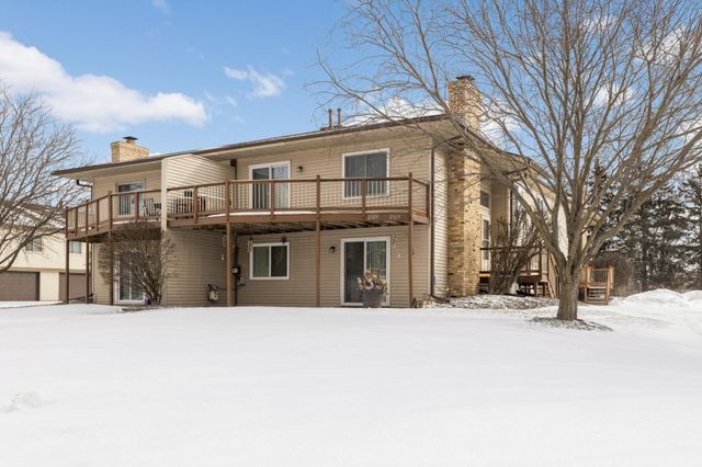 2329 Amberwood Drive, Woodbury, MN 55125