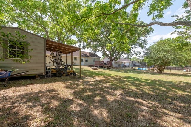 208 Petunia Dr, Taylor, AL 36301