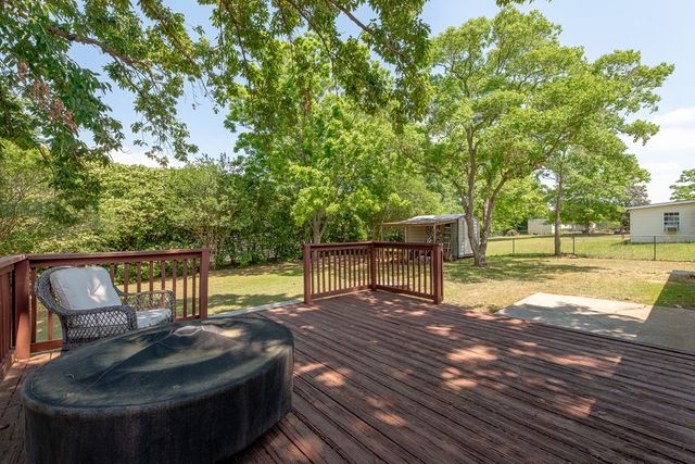 208 Petunia Dr, Taylor, AL 36301
