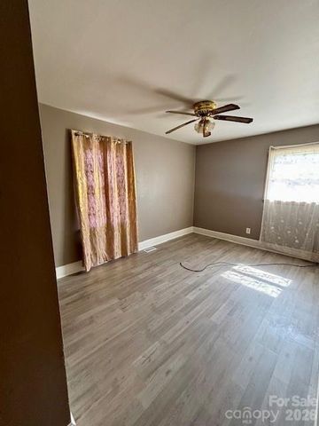 1410 Waddell Street, Charlotte, NC 28216