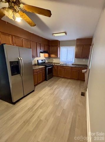 1410 Waddell Street, Charlotte, NC 28216