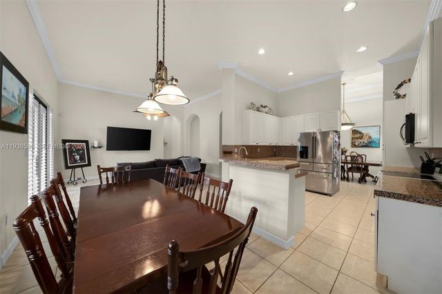 7548 SW 190th St, Cutler Bay, FL 33157