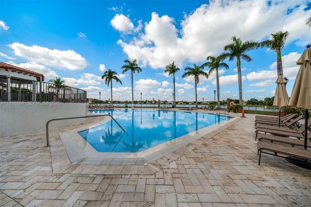 7548 SW 190th St, Cutler Bay, FL 33157