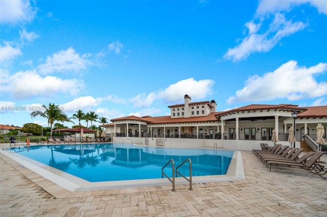 7548 SW 190th St, Cutler Bay, FL 33157