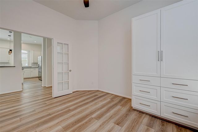 38 Tethered Vine Place, The Woodlands, TX 77382