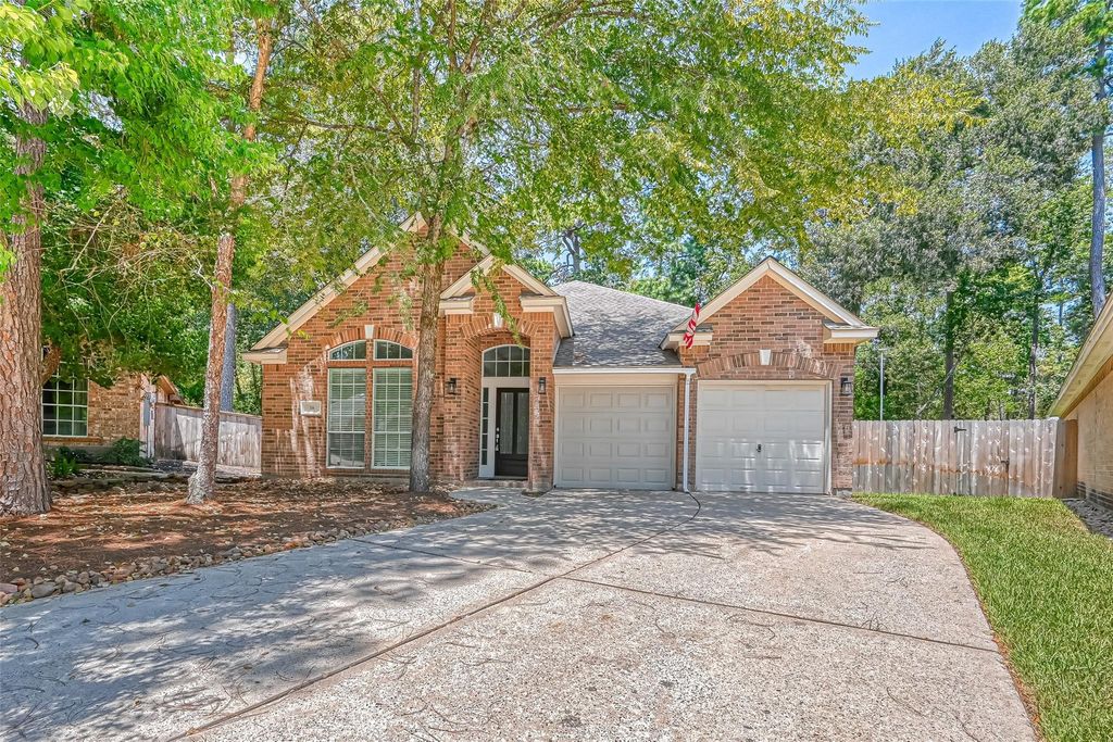 38 Tethered Vine Place, The Woodlands, TX 77382