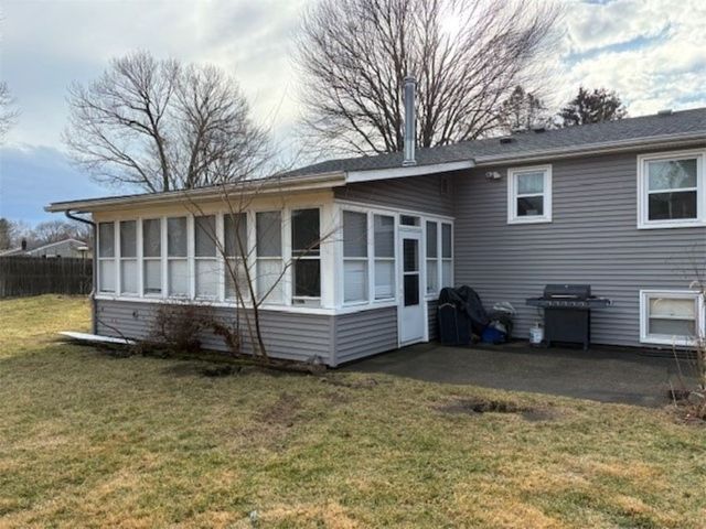 63 Ramblewood Drive, Warwick, RI 02889