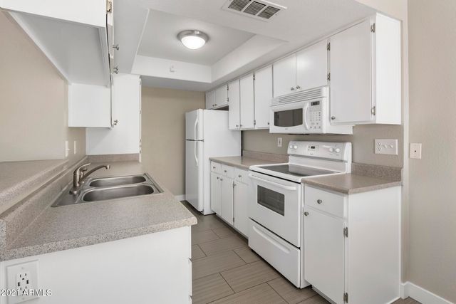 13238 N 3RD Way, Phoenix, AZ 85022