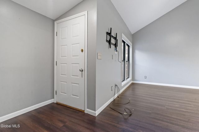 187 Thimbleberry Road, Malta, NY 12020