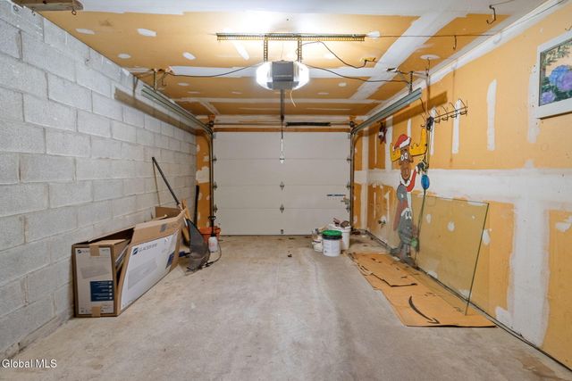 187 Thimbleberry Road, Malta, NY 12020