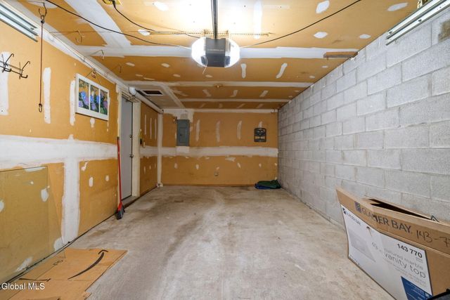 187 Thimbleberry Road, Malta, NY 12020