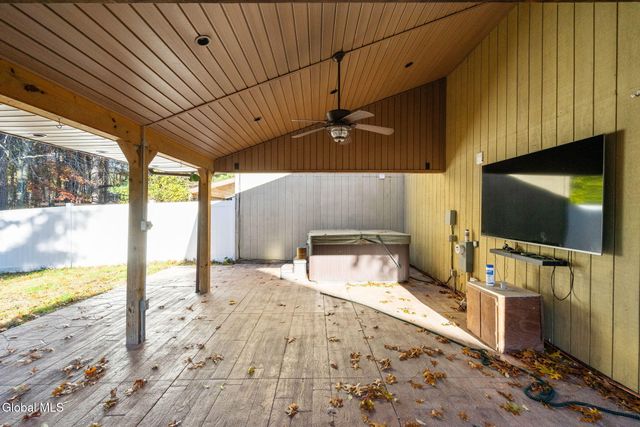 187 Thimbleberry Road, Malta, NY 12020