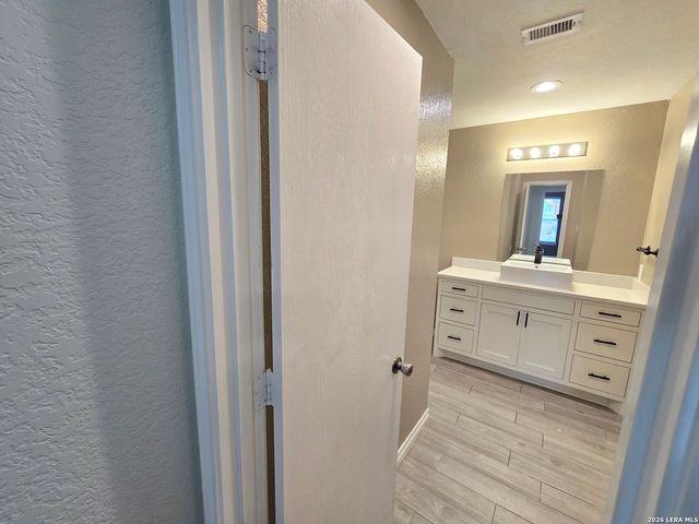 7738 Cedar Farm, San Antonio, TX 78239