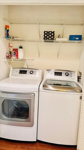 294 Hayden Rowe St 294, Hopkinton, MA 01748