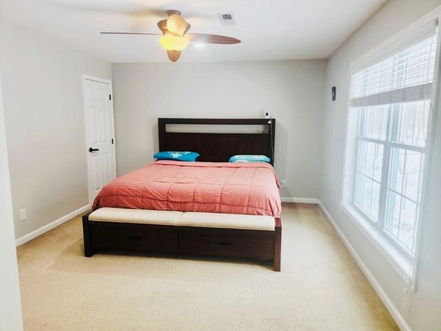 294 Hayden Rowe St 294, Hopkinton, MA 01748