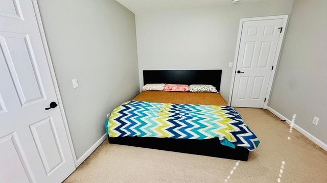 294 Hayden Rowe St 294, Hopkinton, MA 01748