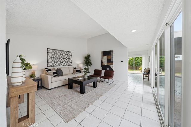 14352 Kipling Lane, Tustin, CA 92780