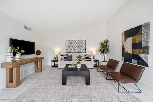 14352 Kipling Lane, Tustin, CA 92780