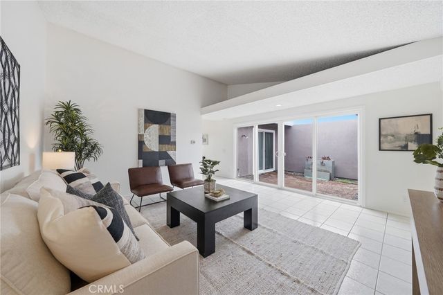 14352 Kipling Lane, Tustin, CA 92780