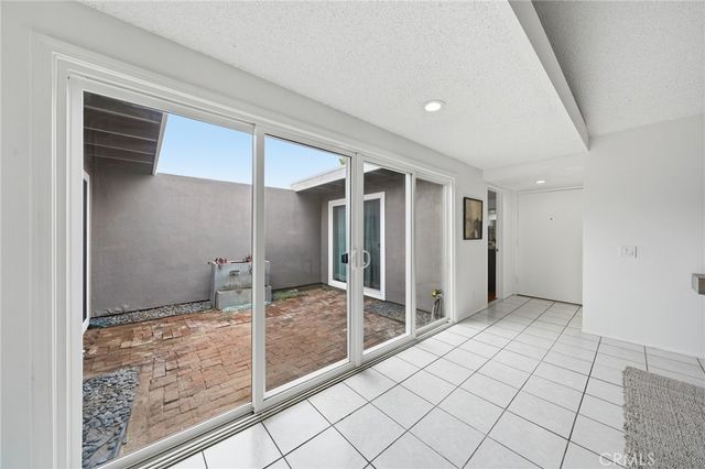 14352 Kipling Lane, Tustin, CA 92780