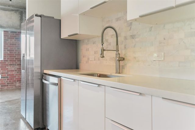 2000 Bagby Street 2401, Houston, TX 77002