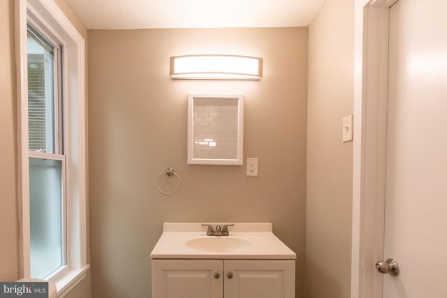 39 N 22ND ST, Camden, NJ 08105