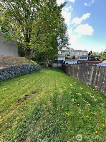 8018 19th Street W, Tacoma, WA 98466