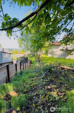 8018 19th Street W, Tacoma, WA 98466