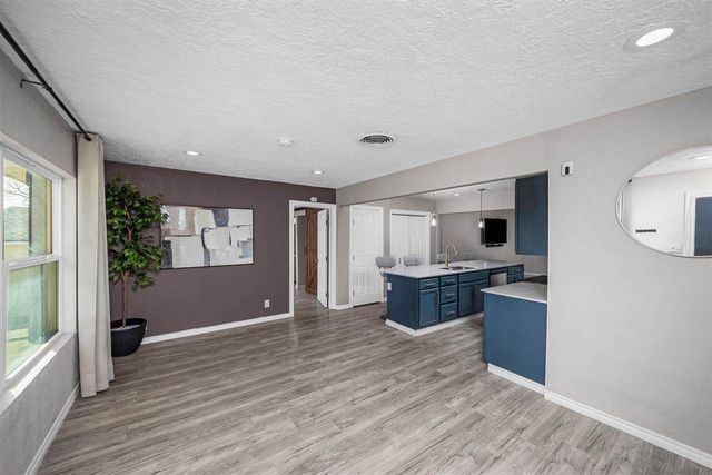 2425 NW 35th St, Lawton, OK 73505