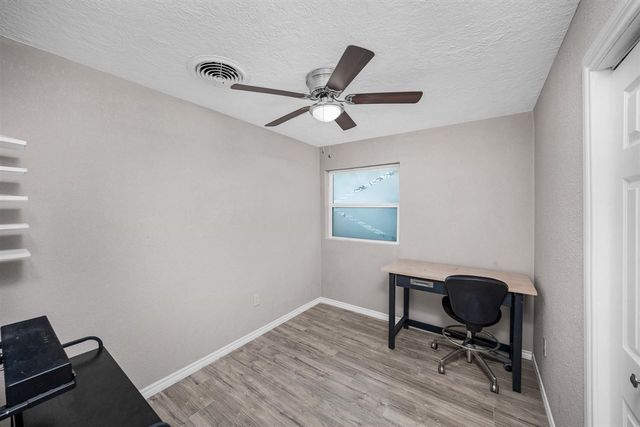 2425 NW 35th St, Lawton, OK 73505