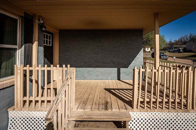 2425 NW 35th St, Lawton, OK 73505