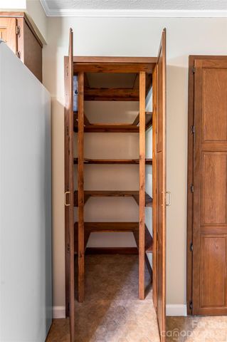 215 Browning Avenue, Hendersonville, NC 28791