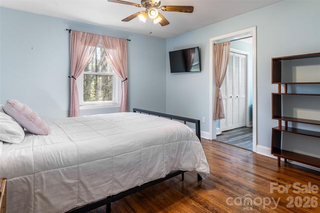 215 Browning Avenue, Hendersonville, NC 28791