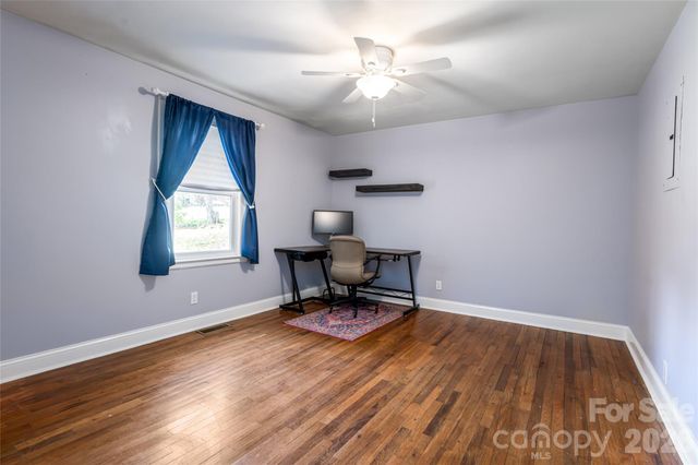 215 Browning Avenue, Hendersonville, NC 28791