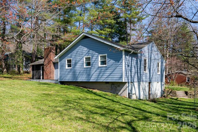 215 Browning Avenue, Hendersonville, NC 28791