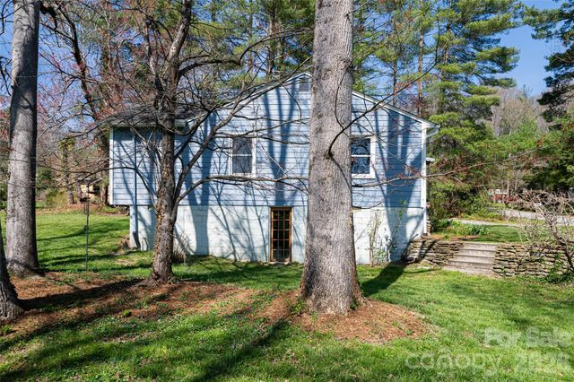 215 Browning Avenue, Hendersonville, NC 28791