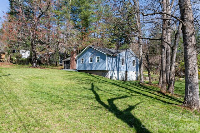 215 Browning Avenue, Hendersonville, NC 28791