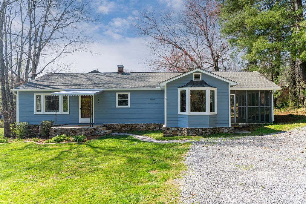 215 Browning Avenue, Hendersonville, NC 28791