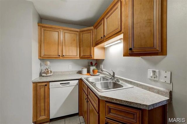 4256 Maryland Avenue LLE, St Louis, MO 63108