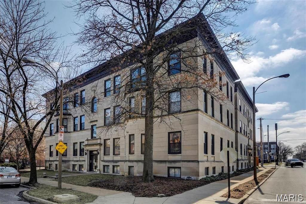 4256 Maryland Avenue LLE, St Louis, MO 63108