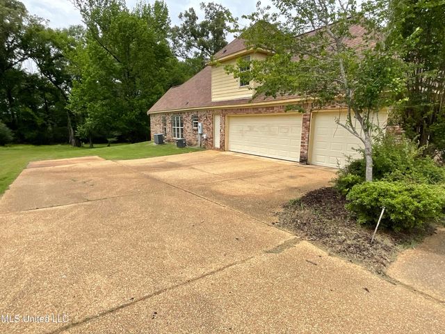 221 Pearlie Owens Drive, Byram, MS 39212