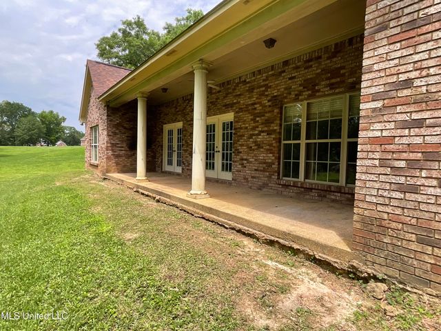 221 Pearlie Owens Drive, Byram, MS 39212