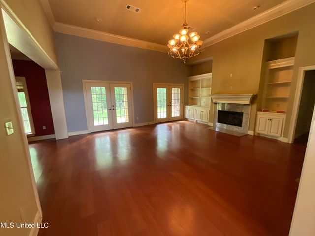 221 Pearlie Owens Drive, Byram, MS 39212
