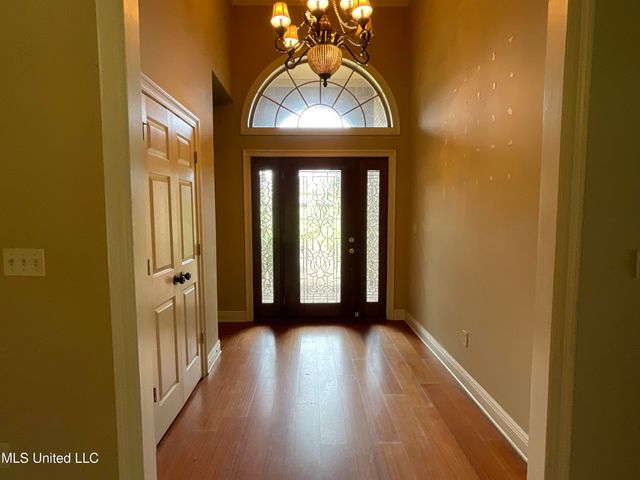 221 Pearlie Owens Drive, Byram, MS 39212