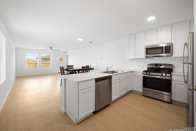 3756 Axis Hill, New Braunfels, TX 78132