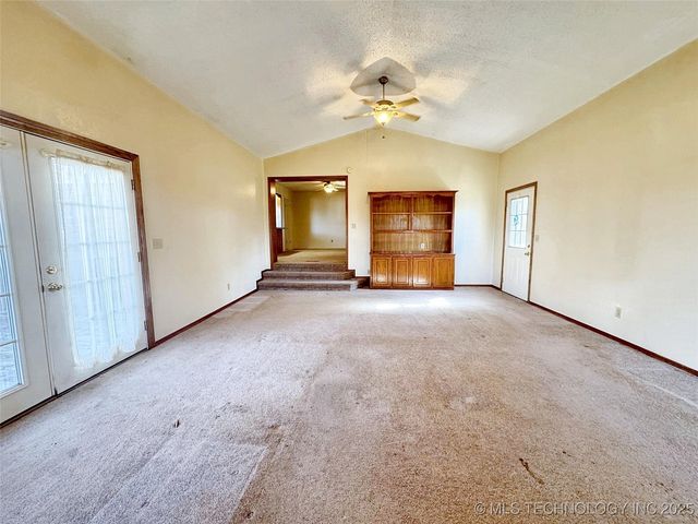 613 S Rodgers Street, Vian, OK 74962