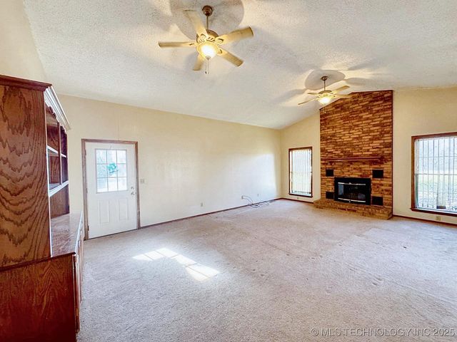 613 S Rodgers Street, Vian, OK 74962