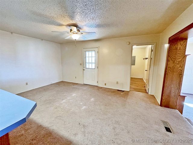 613 S Rodgers Street, Vian, OK 74962