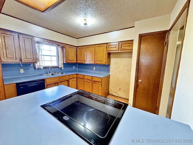 613 S Rodgers Street, Vian, OK 74962