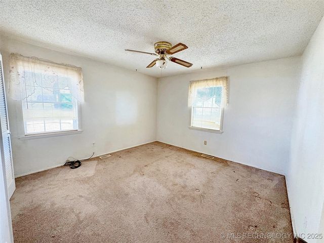 613 S Rodgers Street, Vian, OK 74962
